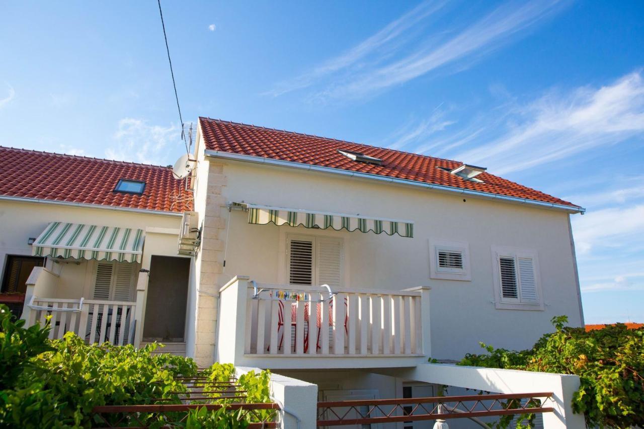 Apartments With A Parking Space Sutivan, Brac - 752 Екстериор снимка