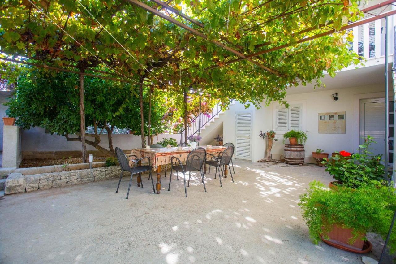 Apartments With A Parking Space Sutivan, Brac - 752 Екстериор снимка