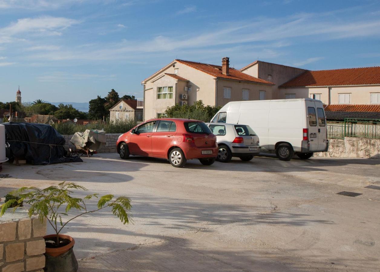 Apartments With A Parking Space Sutivan, Brac - 752 Екстериор снимка