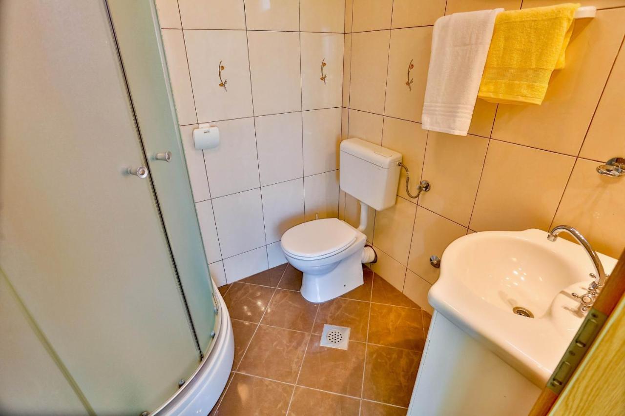 Apartments With A Parking Space Sutivan, Brac - 752 Екстериор снимка