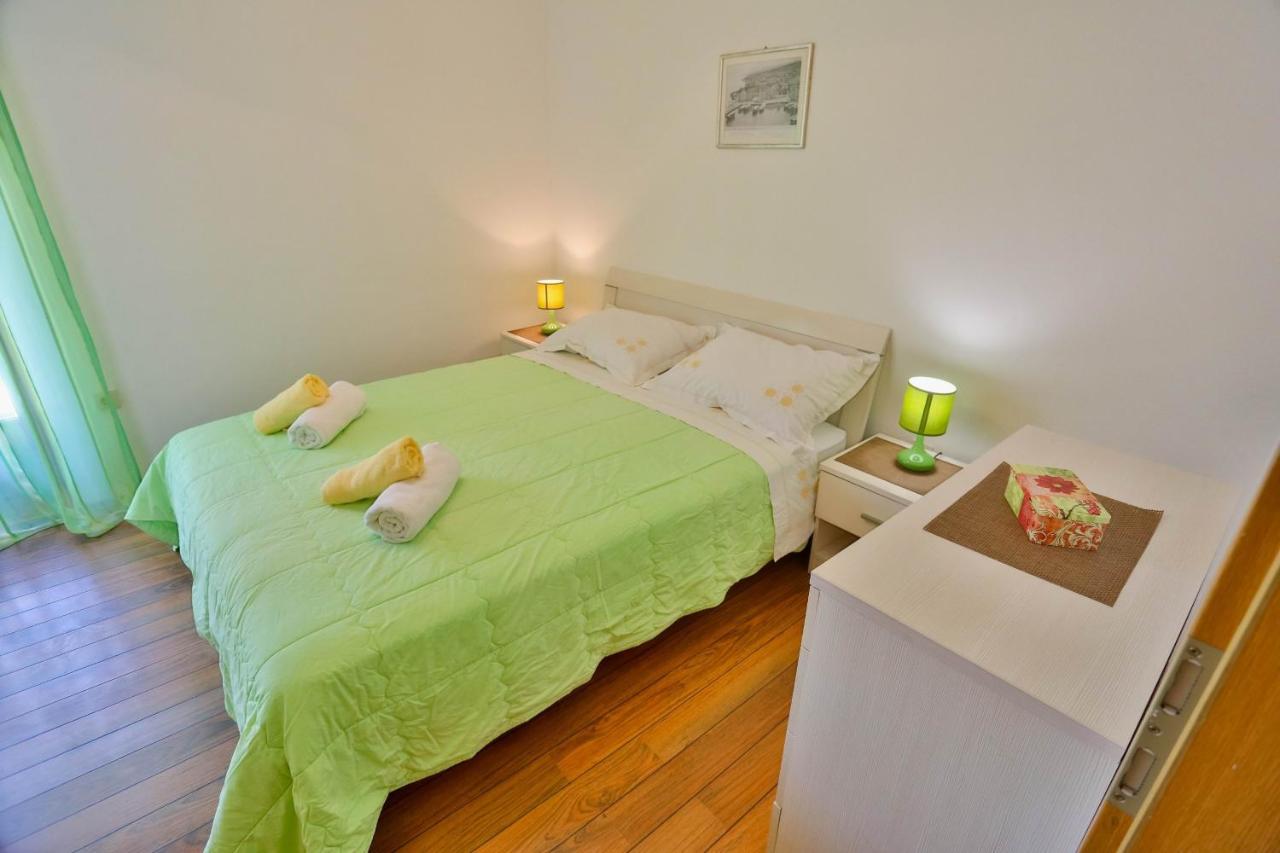 Apartments With A Parking Space Sutivan, Brac - 752 Екстериор снимка