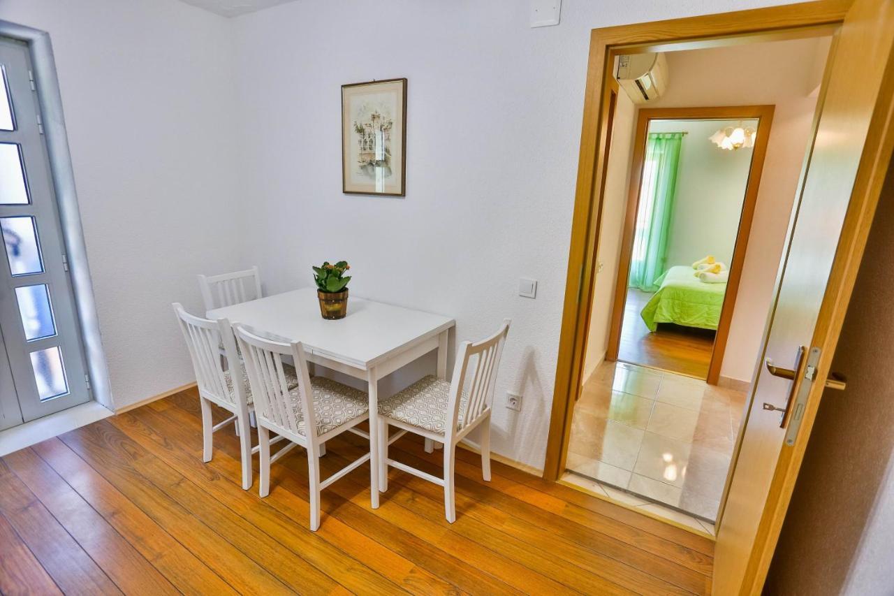 Apartments With A Parking Space Sutivan, Brac - 752 Екстериор снимка
