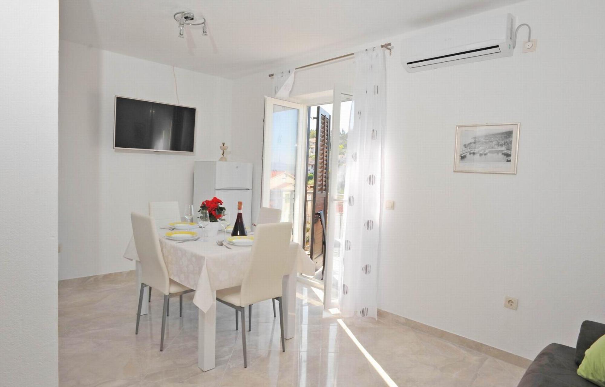 Apartments With A Parking Space Sutivan, Brac - 752 Стая снимка