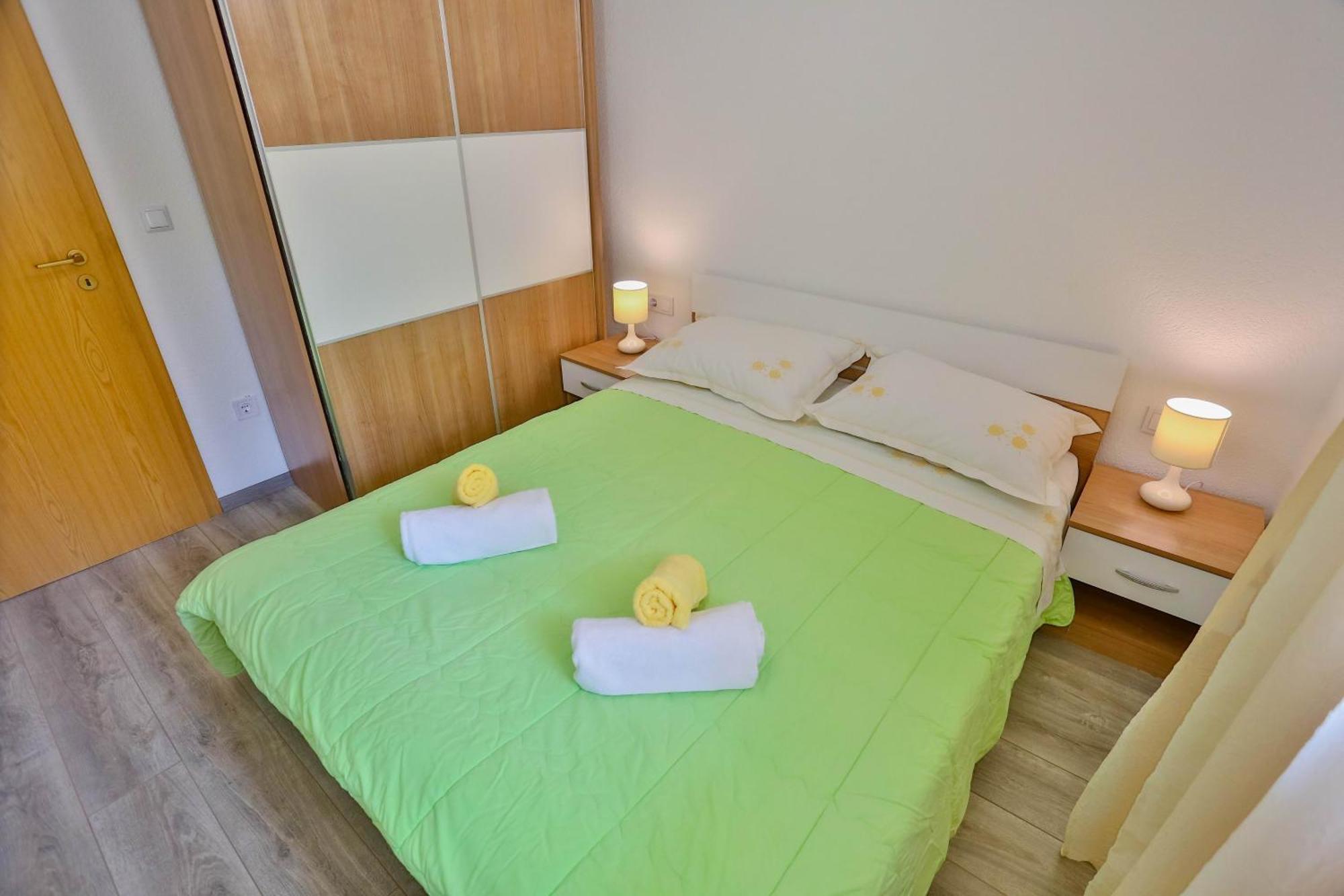 Apartments With A Parking Space Sutivan, Brac - 752 Стая снимка