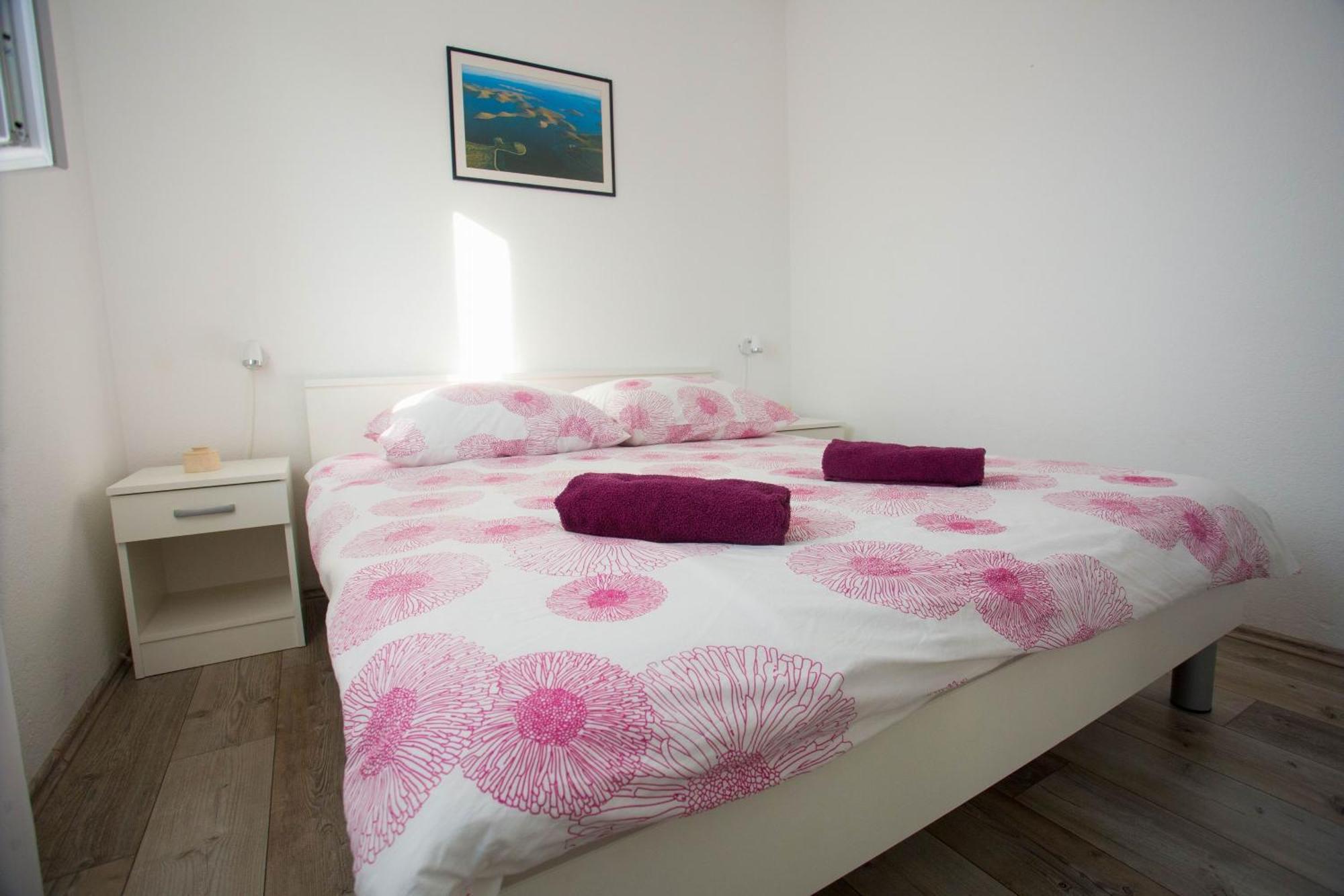 Apartments With A Parking Space Sutivan, Brac - 752 Стая снимка