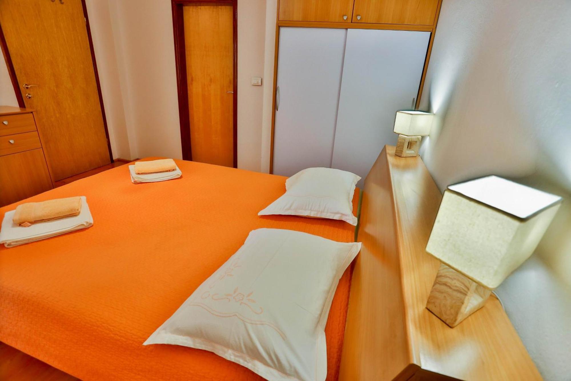 Apartments With A Parking Space Sutivan, Brac - 752 Стая снимка